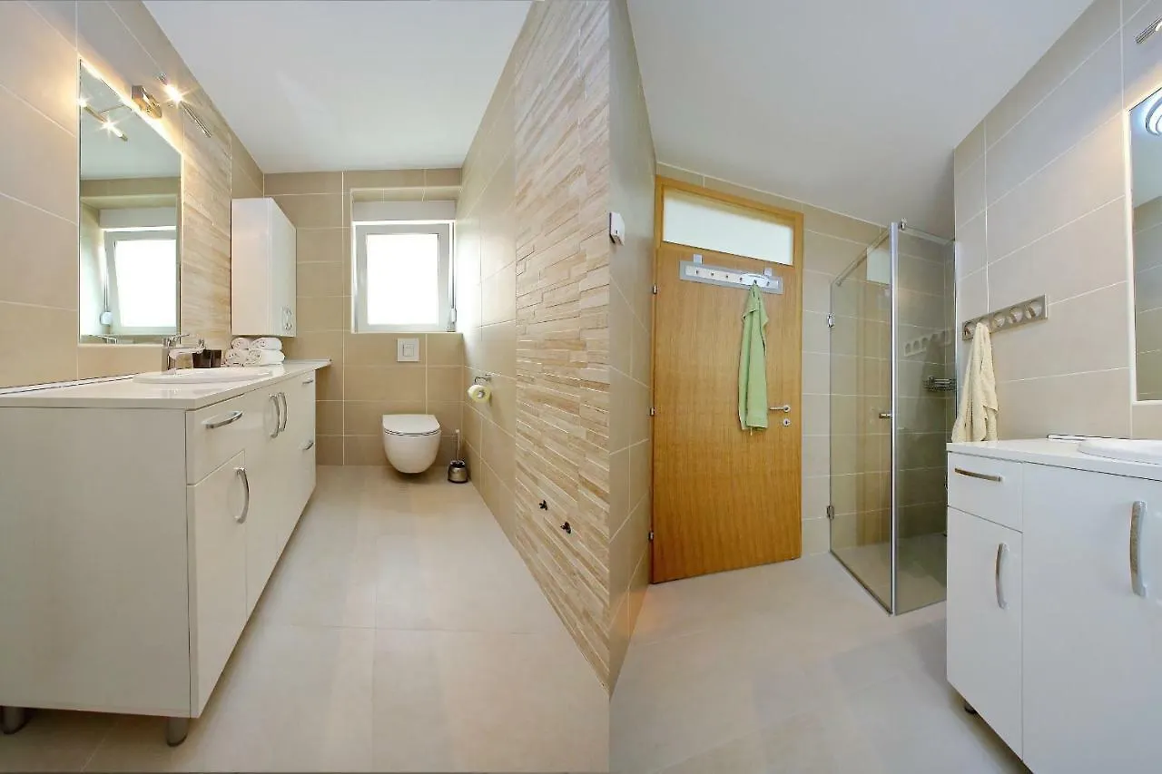 Luxury Apartments Sikiric_2 With Fantastic View On The Sea بيبينيا